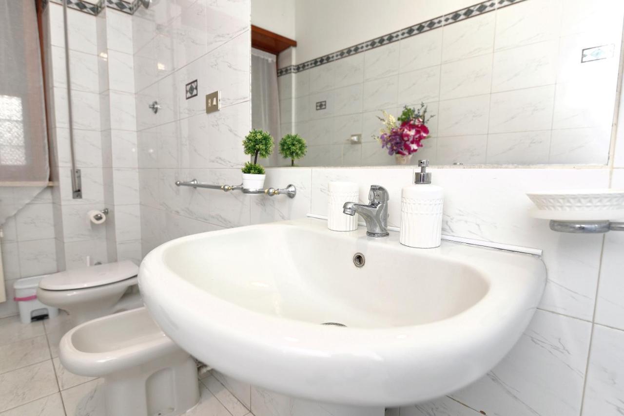 Roma Tiberius Suite Exterior photo